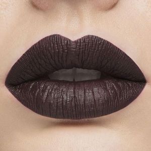 LIQUE Outrageous Matte Liquid Lip